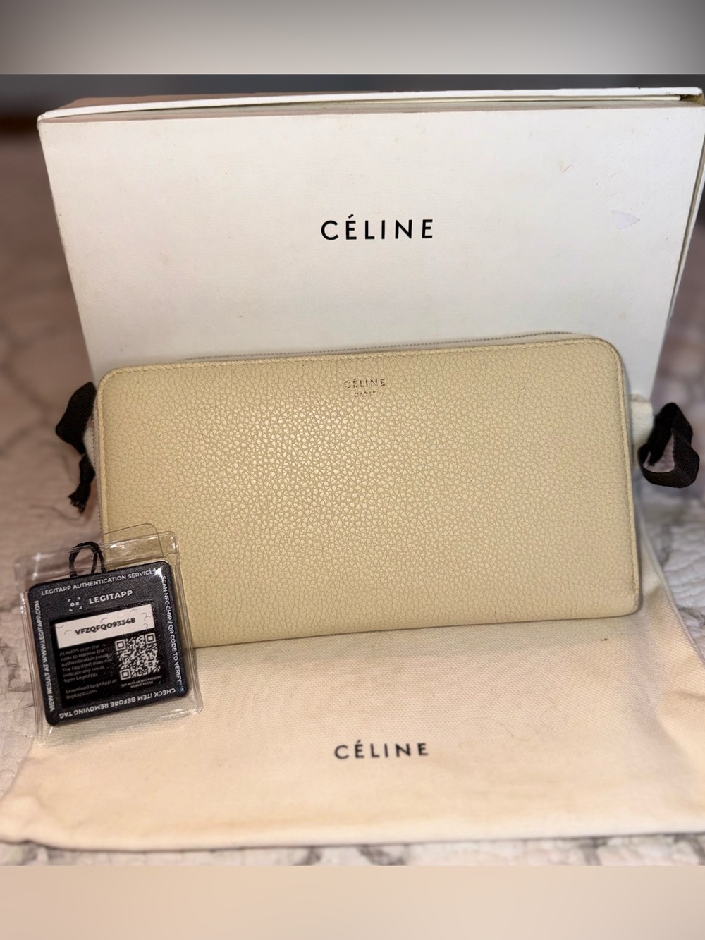 Old CÉLINE Grained Calfskin Large Zipped Wallet Gold HW - Full Set & COA